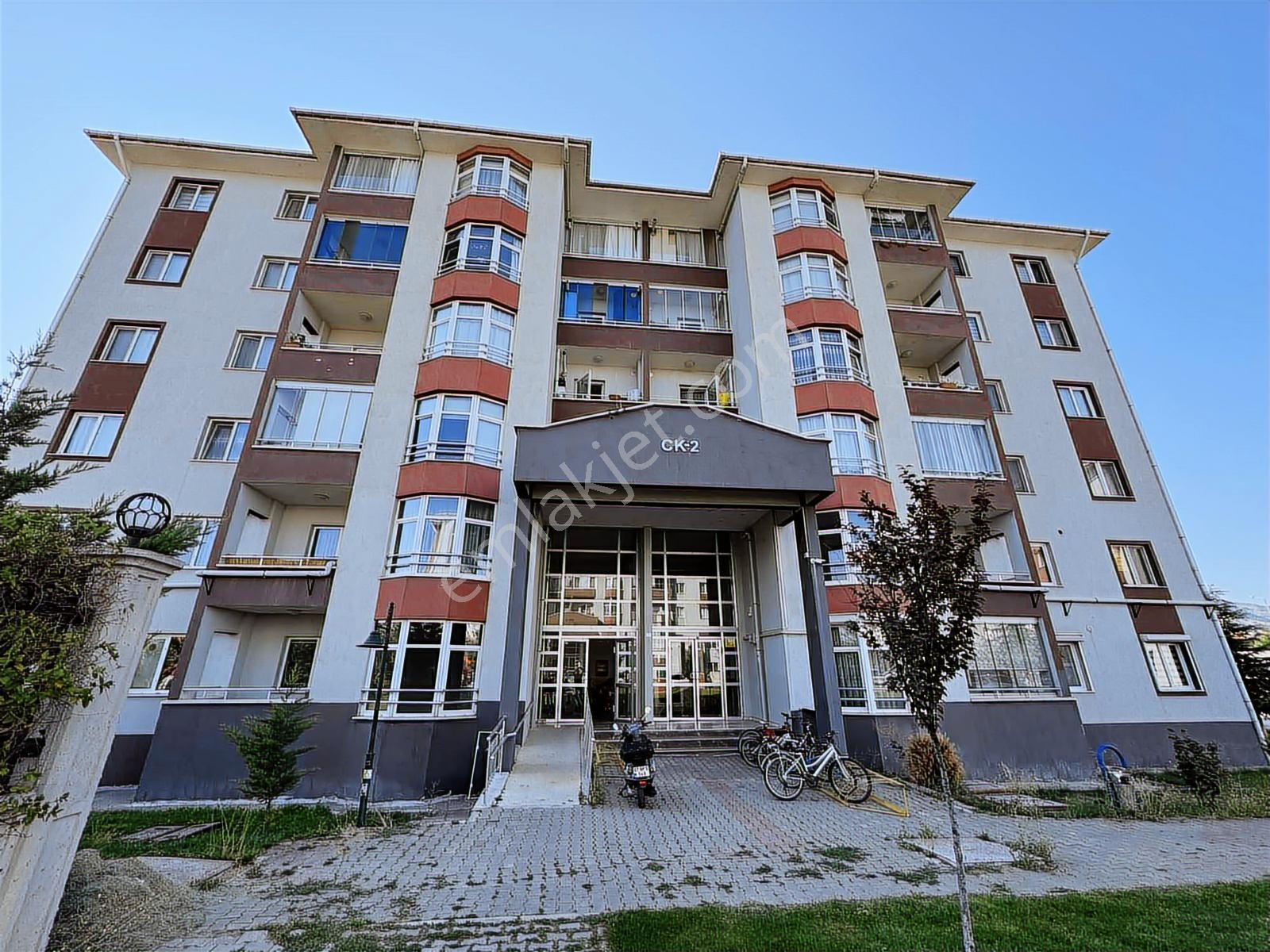 Sağlam Emlaktan Otogar Tokilerde Kiralık 4+1daire - Görsel 9