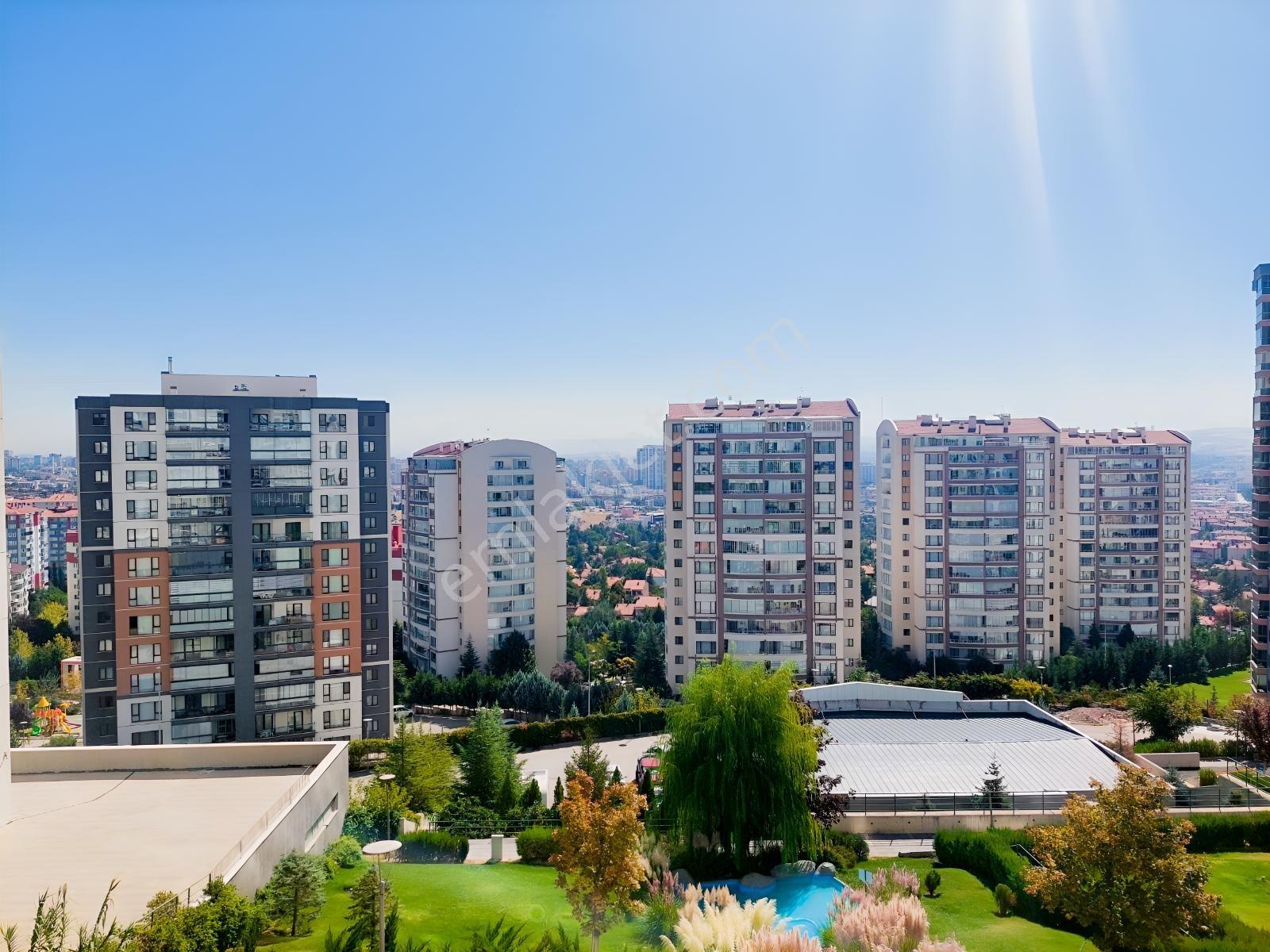 Ata Mahallesi Söğüt Bahçe Ara Kat Boyalı Kiralık 4+1 - Görsel 7