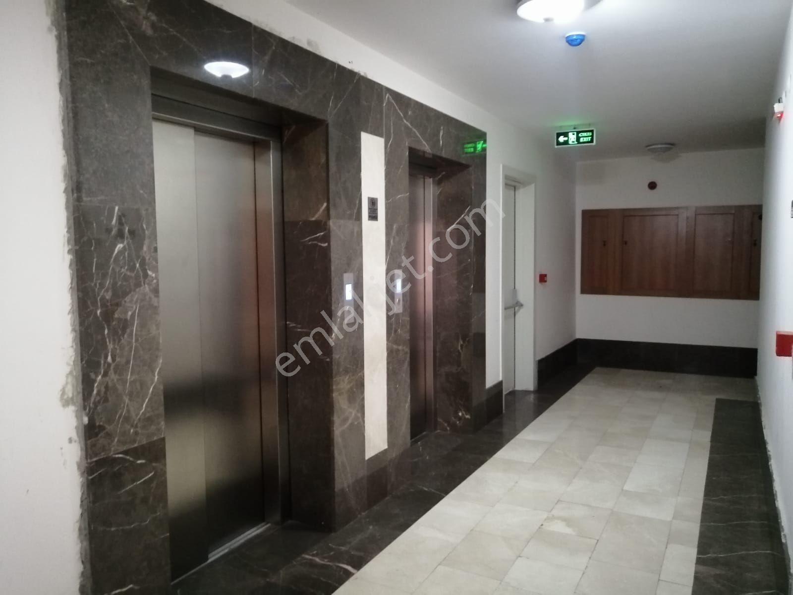 Ata Mahallesi Söğüt Bahçe Ara Kat Boyalı Kiralık 4+1 - Görsel 21