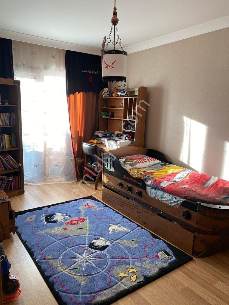 Ata Mahallesi Söğüt Bahçe Ara Kat Boyalı Kiralık 4+1 - Görsel 32