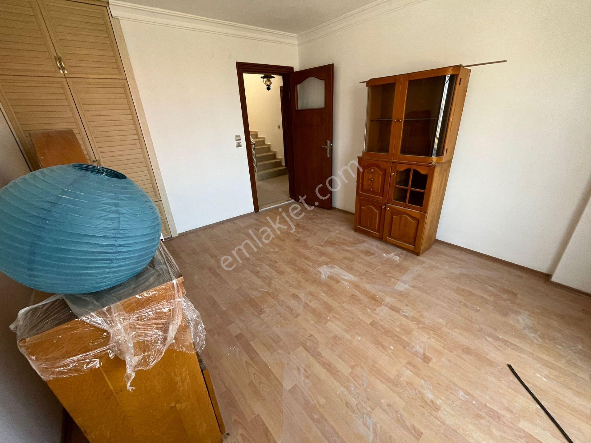 Kuşadası Bayraklıdede’de Deniz Manzaralı 4+1 Büyük Bahçeli Satılık Villa - Görsel 26