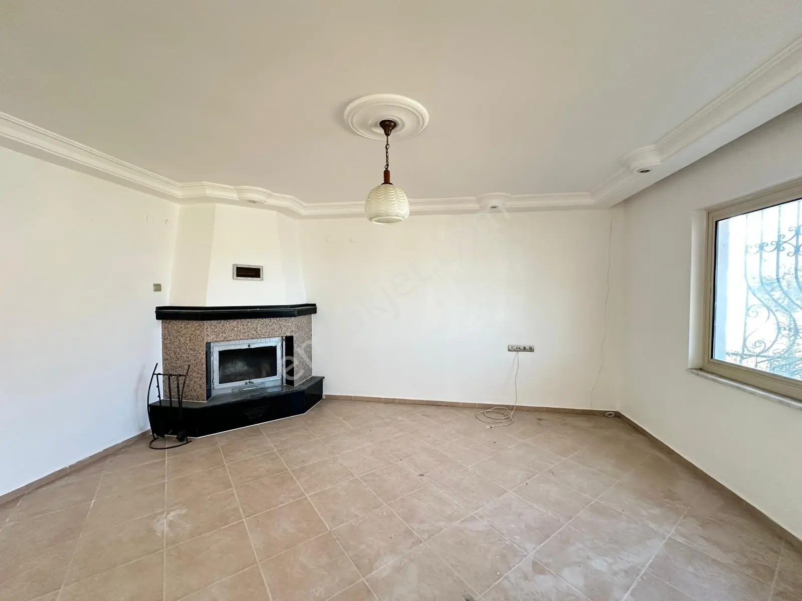 Kuşadası Bayraklıdede’de Deniz Manzaralı 4+1 Büyük Bahçeli Satılık Villa - Görsel 8