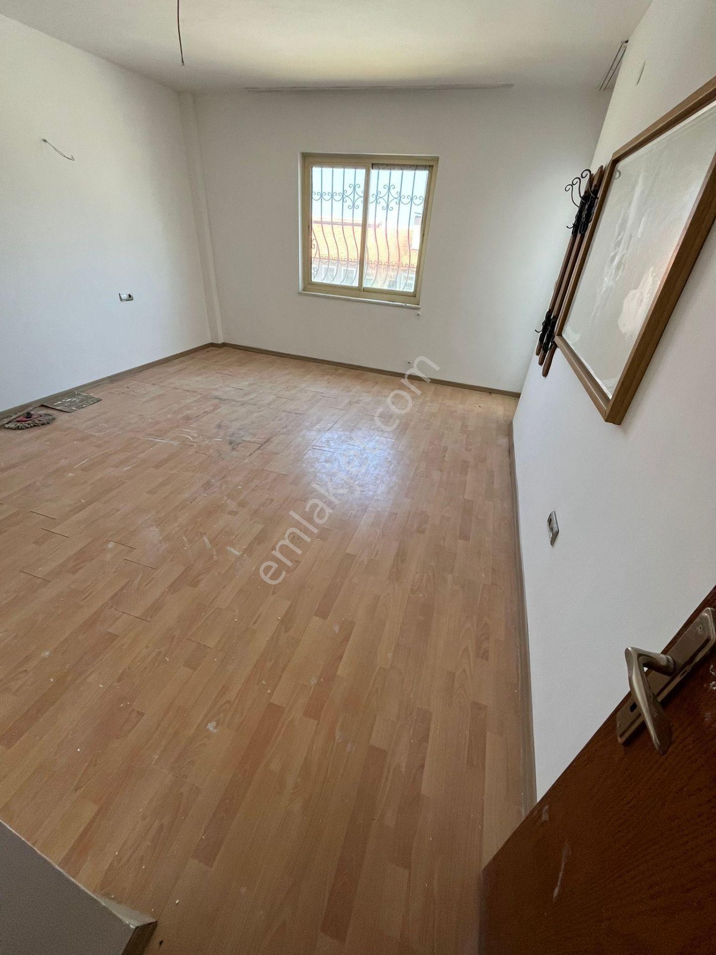 Kuşadası Bayraklıdede’de Deniz Manzaralı 4+1 Büyük Bahçeli Satılık Villa - Görsel 18