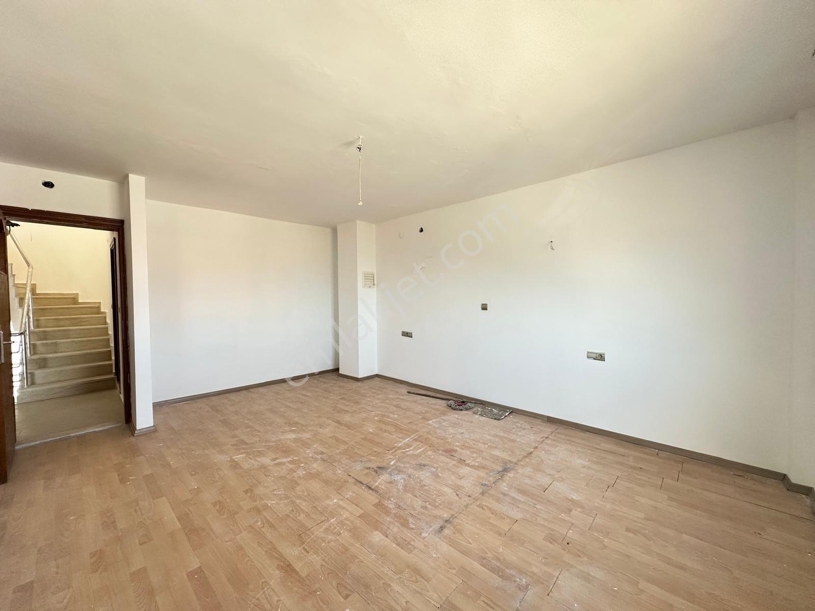 Kuşadası Bayraklıdede’de Deniz Manzaralı 4+1 Büyük Bahçeli Satılık Villa - Görsel 27