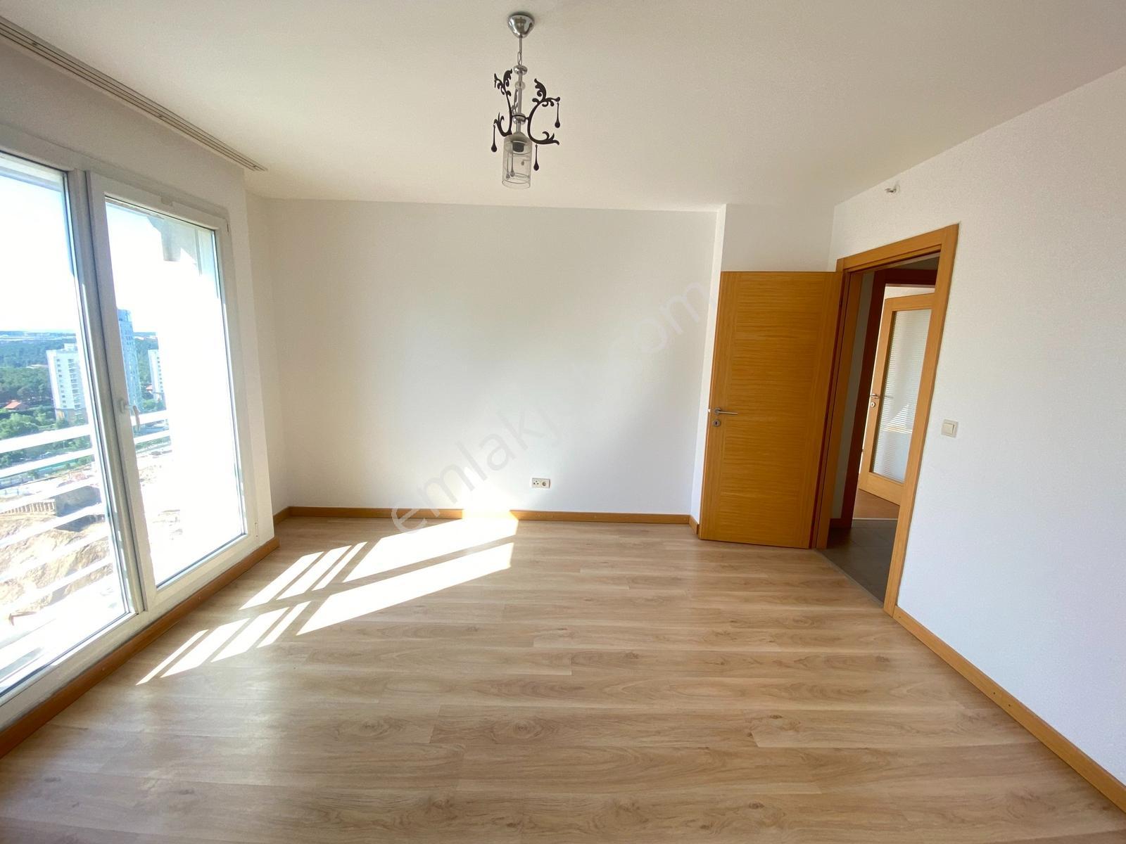 Özlem Aksu..ümraniye Antrium Kiralık 1+1 Panaromik Manzara -boş- - Görsel 9
