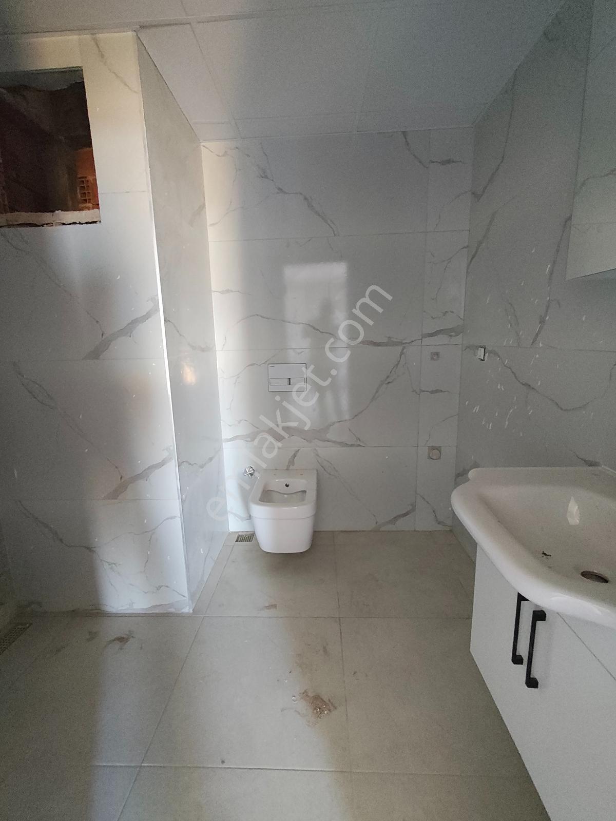 Remax Beycan Dan Atakum B.oyumcada Sıfır Satılık 1+1 Daire - Görsel 15