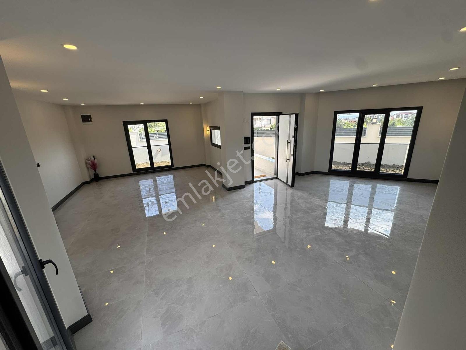 Yeniçiftlikte 2026 Sıfır 3+1 Villa | 328 M² | Kredi Uygun - Görsel 15