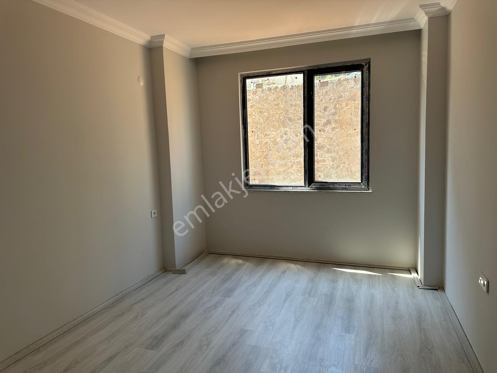 Satılık Deniz Manzaralı Giriş Kat Daire - Görsel 5