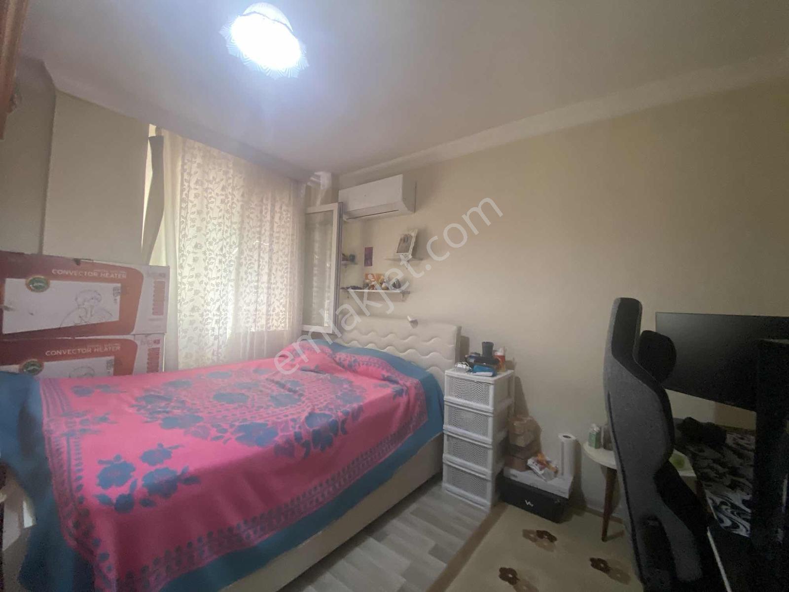 Bornova Kızılay Mahallesinde İki Katlı Satılık Bina. - Görsel 19