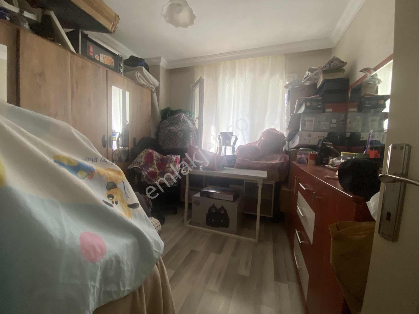 Bornova Kızılay Mahallesinde İki Katlı Satılık Bina. - Görsel 7