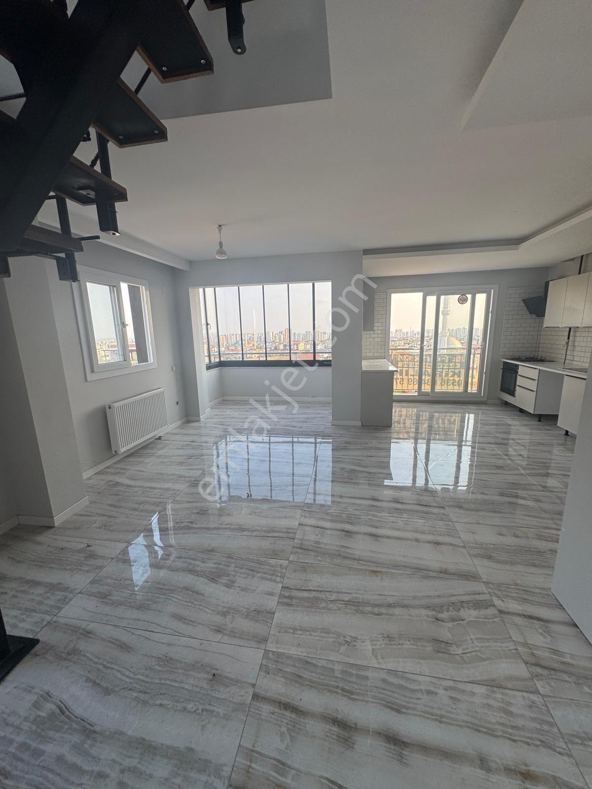 Çınarlıda Az Katlı 3+1 Açık Mutfak Doğalgazlı Migrosa Yakın Cadde Üzeri Kiralık Dubleks - Görsel 3