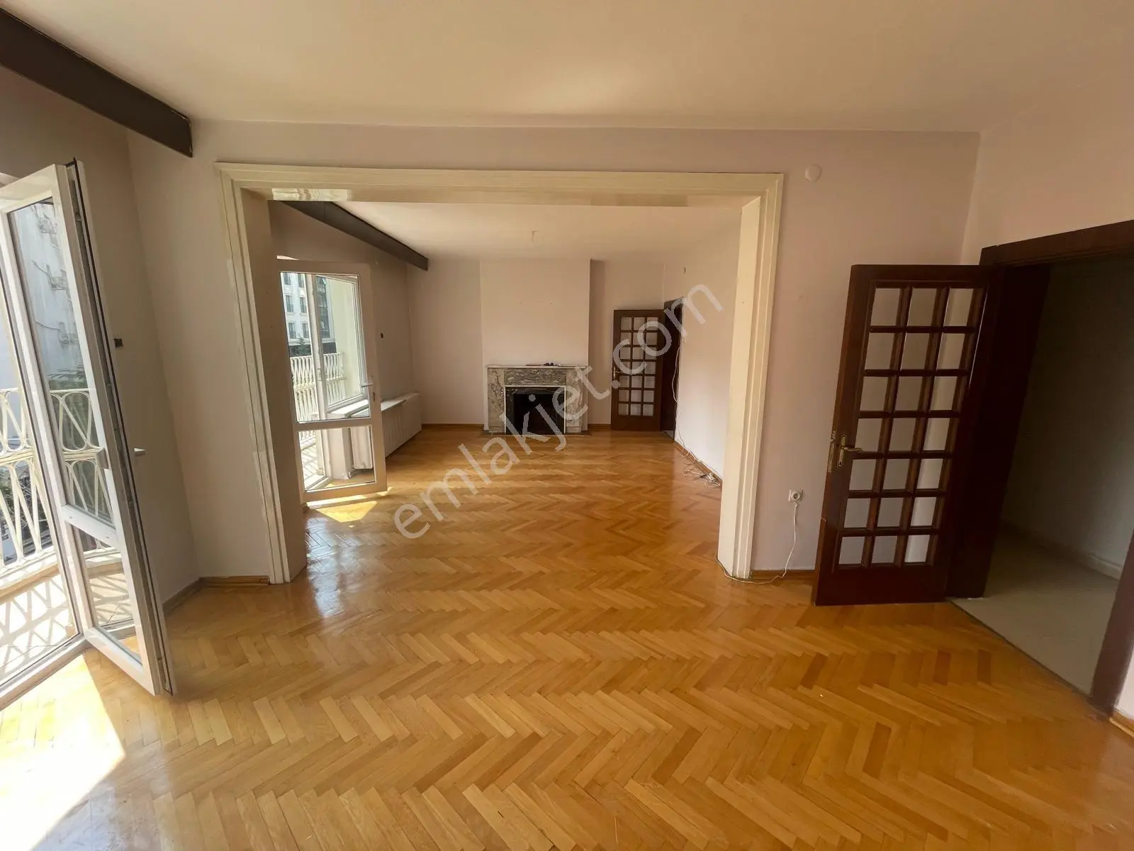 Büklüm Sokak Lokman Hekim Yanı 3+1 Merkezi Isınma Pay Ölçerli 110m2 Ön Cephe 3. Kat - Görsel 2