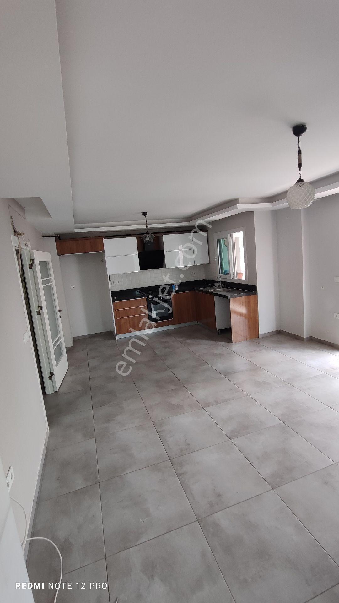 Çukurova Fırın Hemen Arkası 3+1 Açik Mutfak Doğalgazlı Havuzlu Sitede Kiralık - Görsel 2