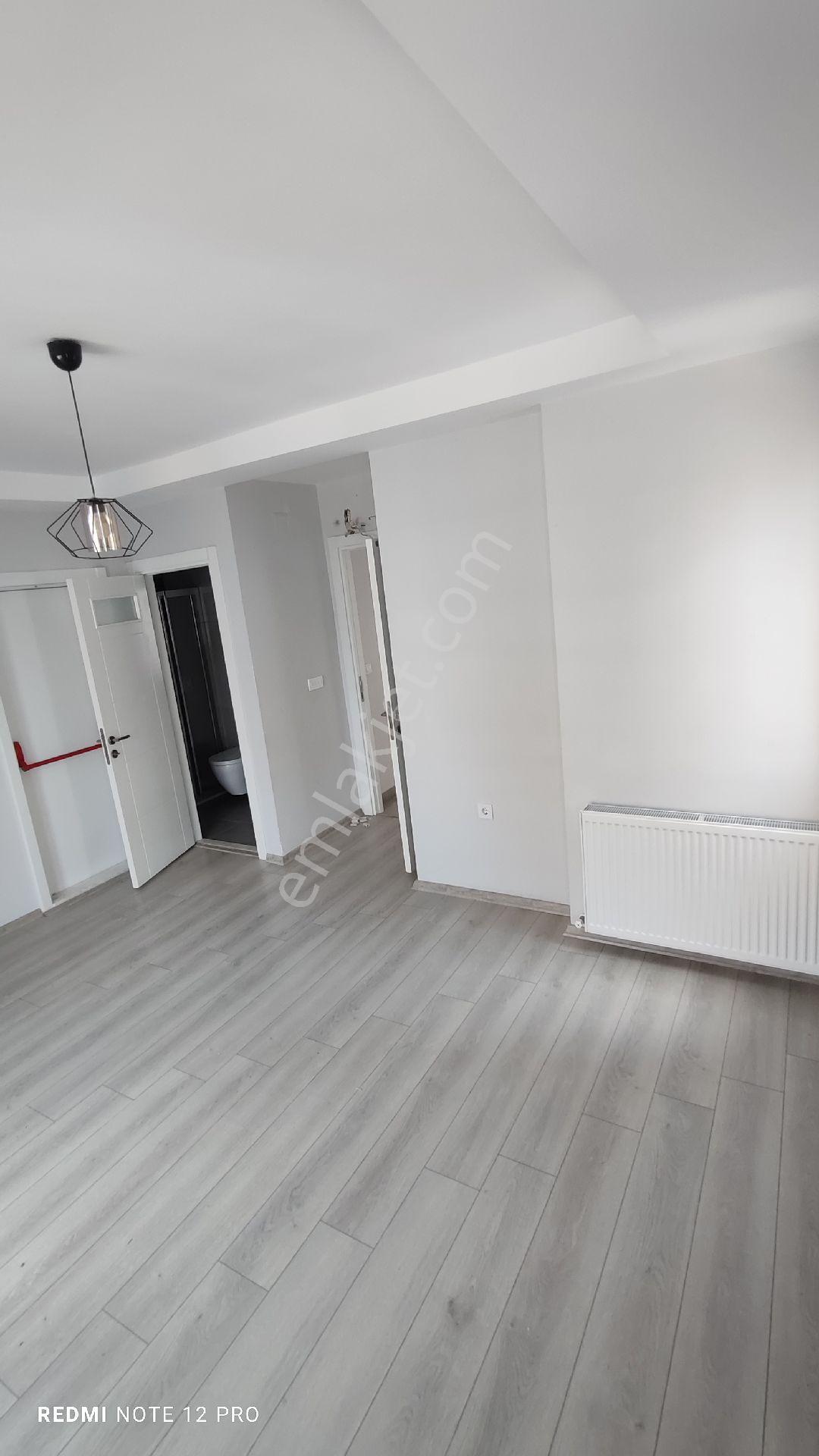 Çukurova Fırın Hemen Arkası 3+1 Açik Mutfak Doğalgazlı Havuzlu Sitede Kiralık - Görsel 13