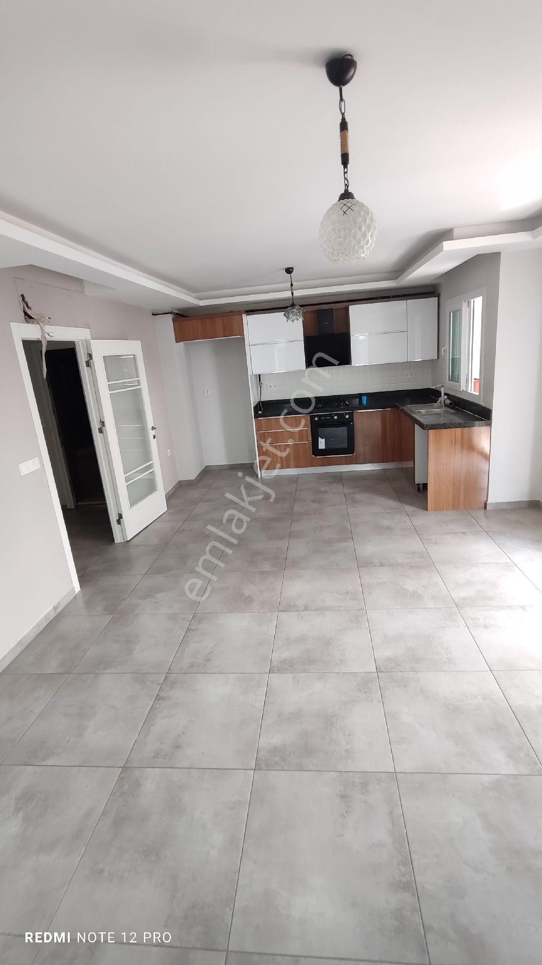 Çukurova Fırın Hemen Arkası 3+1 Açik Mutfak Doğalgazlı Havuzlu Sitede Kiralık - Görsel 4