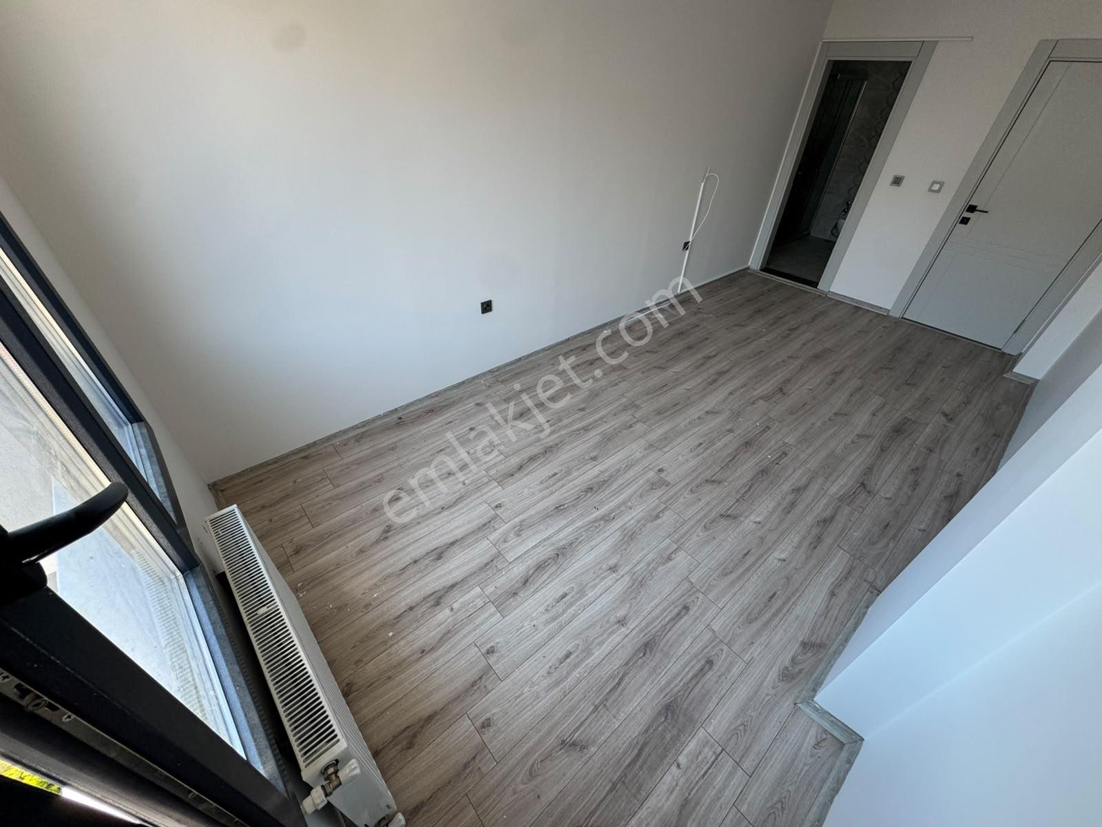 Kumsaldan Altınkumda Ebeveyn Banyolu 3 Yaşında_2+1_ara Kat Daire - Görsel 33
