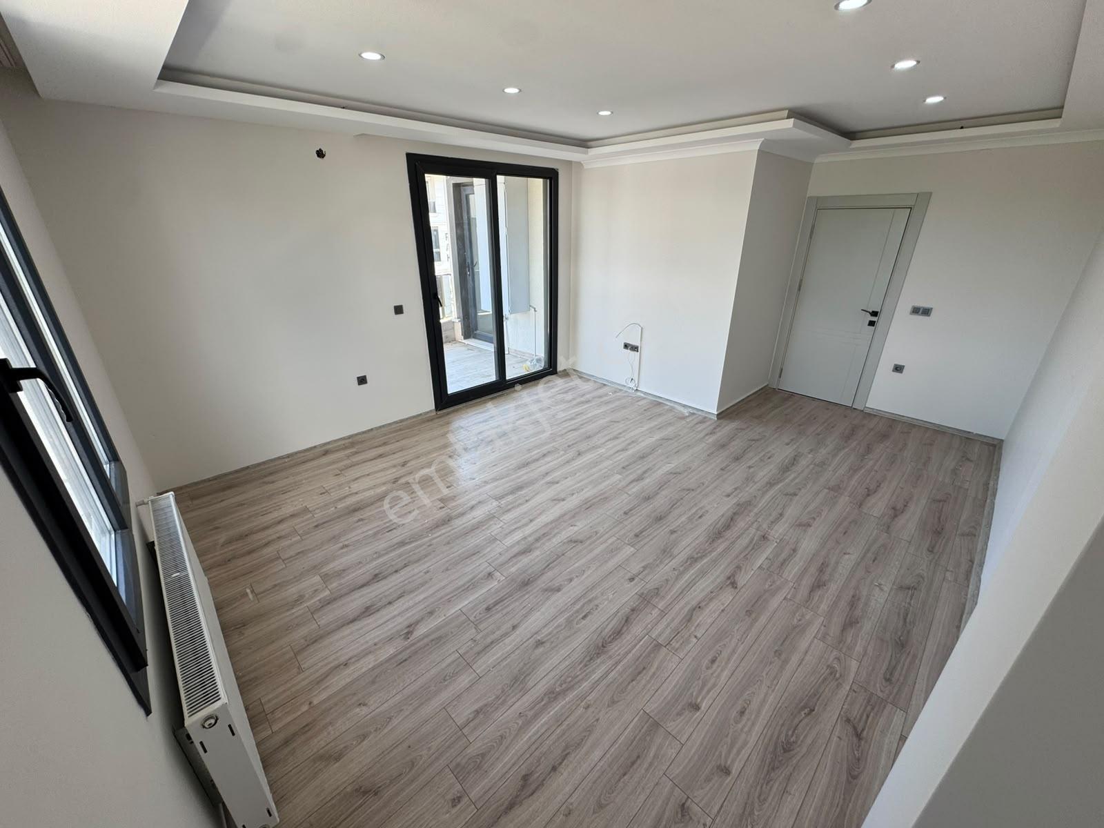 Kumsaldan Altınkumda Ebeveyn Banyolu 3 Yaşında_2+1_ara Kat Daire - Görsel 27