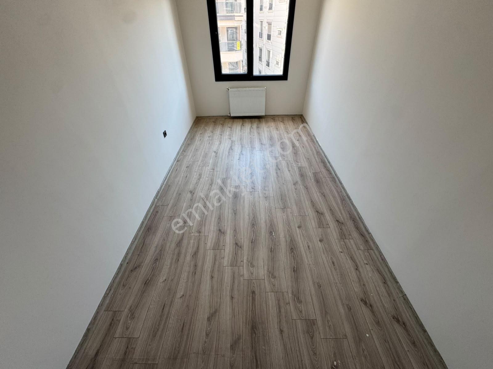 Kumsaldan Altınkumda Ebeveyn Banyolu 3 Yaşında_2+1_ara Kat Daire - Görsel 24