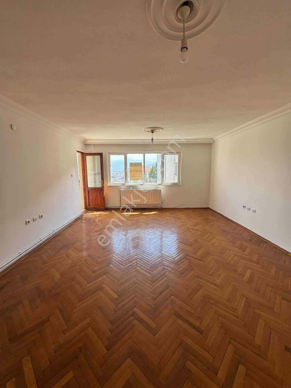Alanyurt Yunusemre Mahallesinde Kiralık Daire - Görsel 32