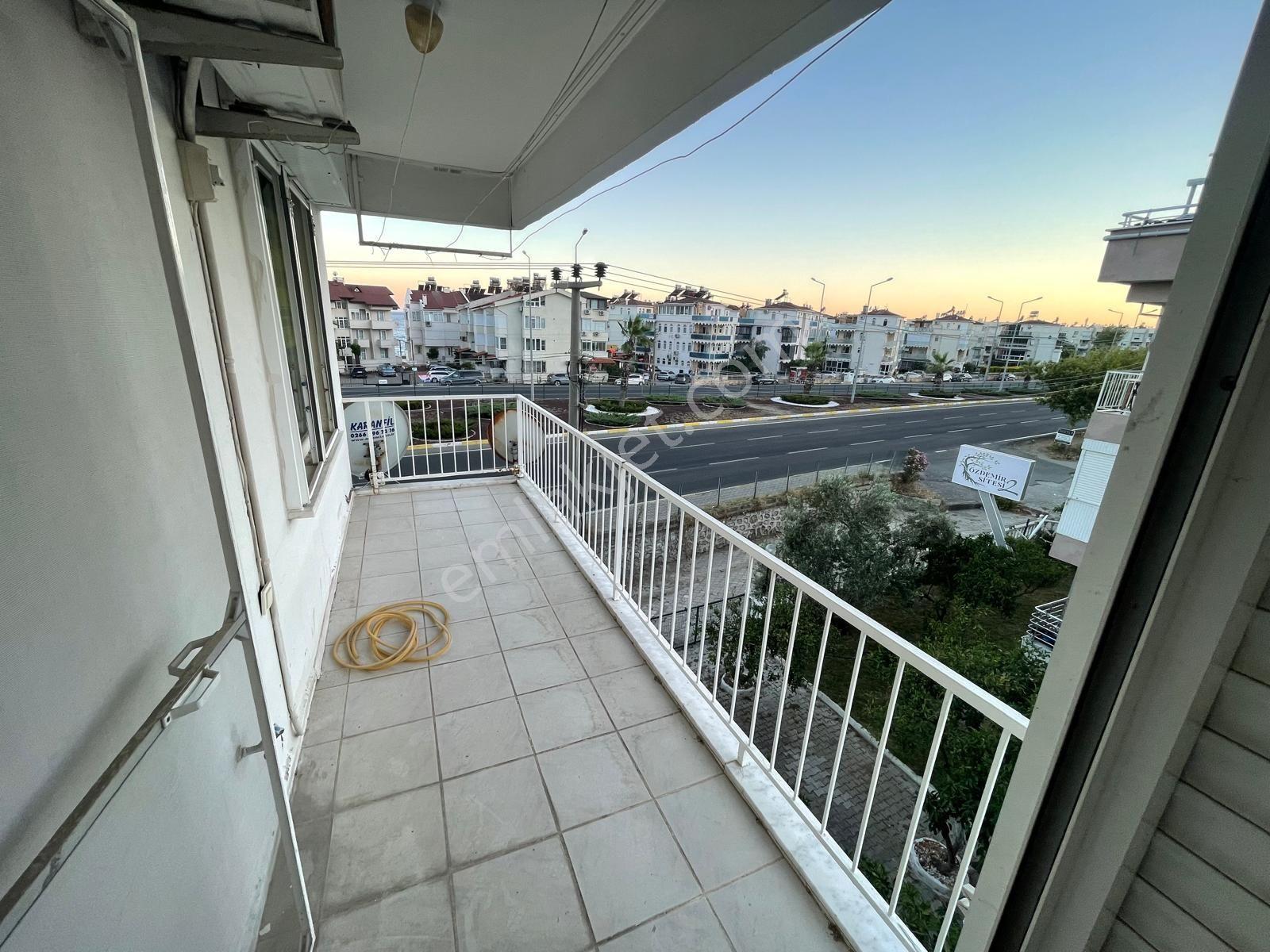 Altınoluk'ta Deniz Manzaralı Eşyalı Satılık Dubleks Daire - Görsel 15