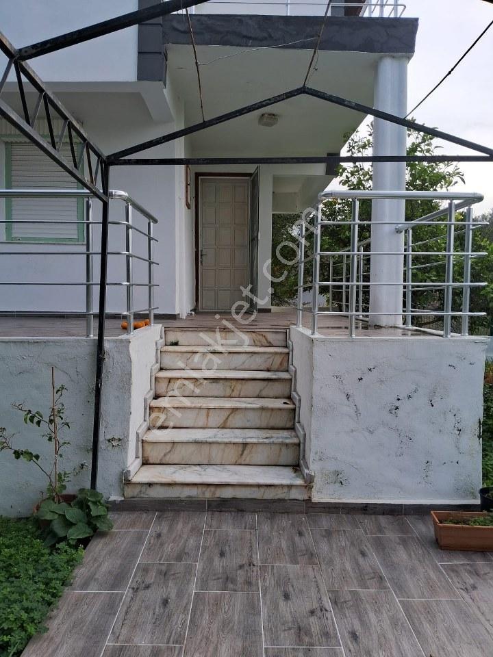 İzmir Çeşme Ildırı Geniş Bahçeli Köşe Konumlu Dubleks Villa - Görsel 4