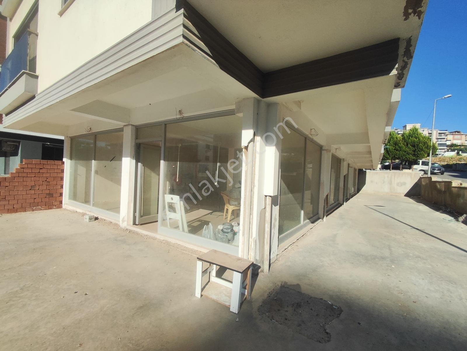 Ulukentte Merkezi Konumda Kiralık Dükkan - Görsel 18
