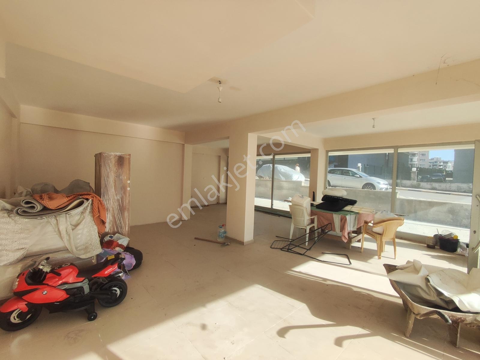 Ulukentte Merkezi Konumda Kiralık Dükkan - Görsel 24