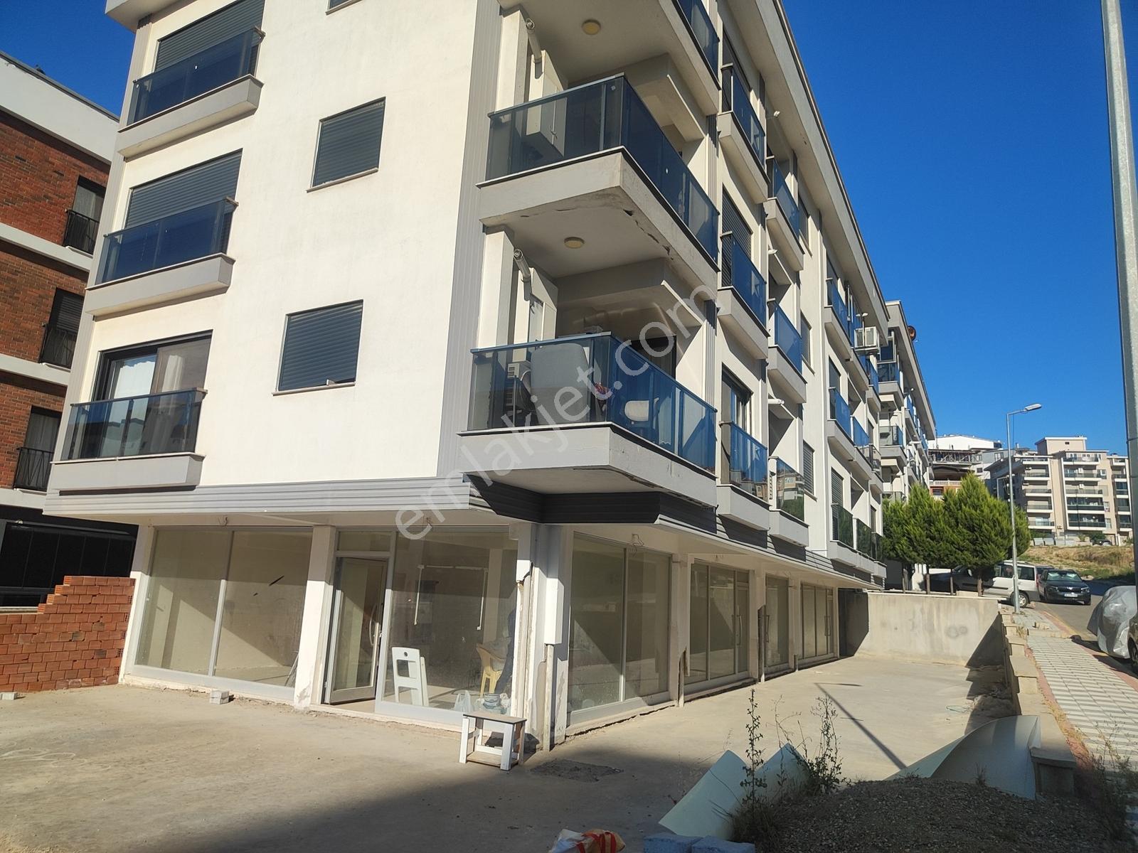 Ulukentte Merkezi Konumda Kiralık Dükkan - Görsel 30