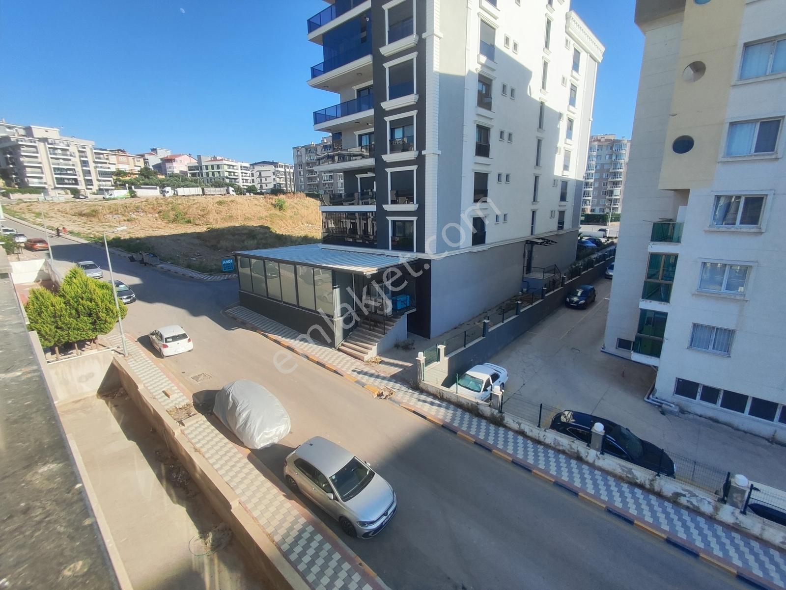 Ulukentte Merkezi Konumda Kiralık Dükkan - Görsel 29