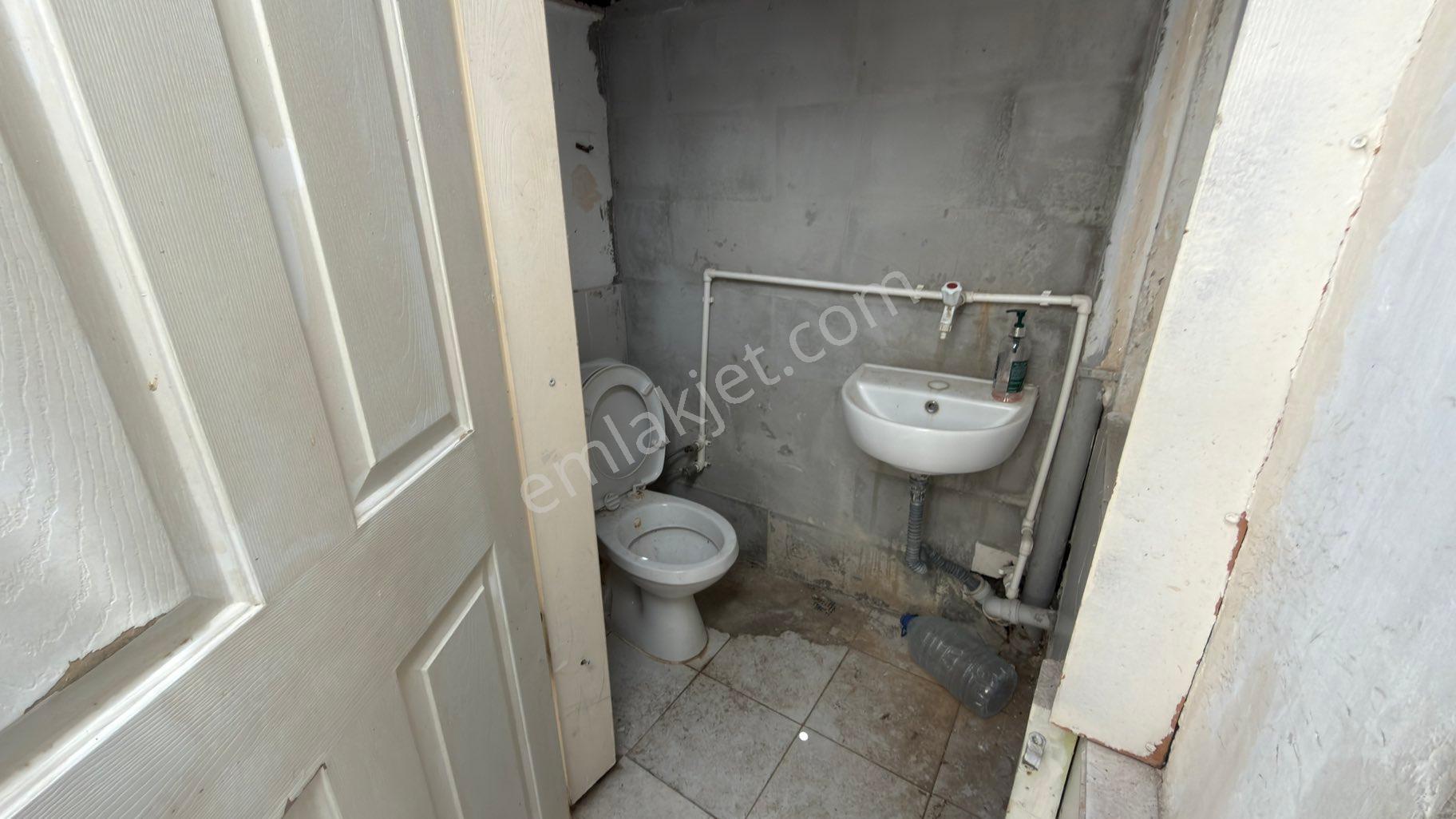 Utku Mah.çarşı İçinde Merkez Lokasyonda 90m2 Batarlı Dükkan - Görsel 10