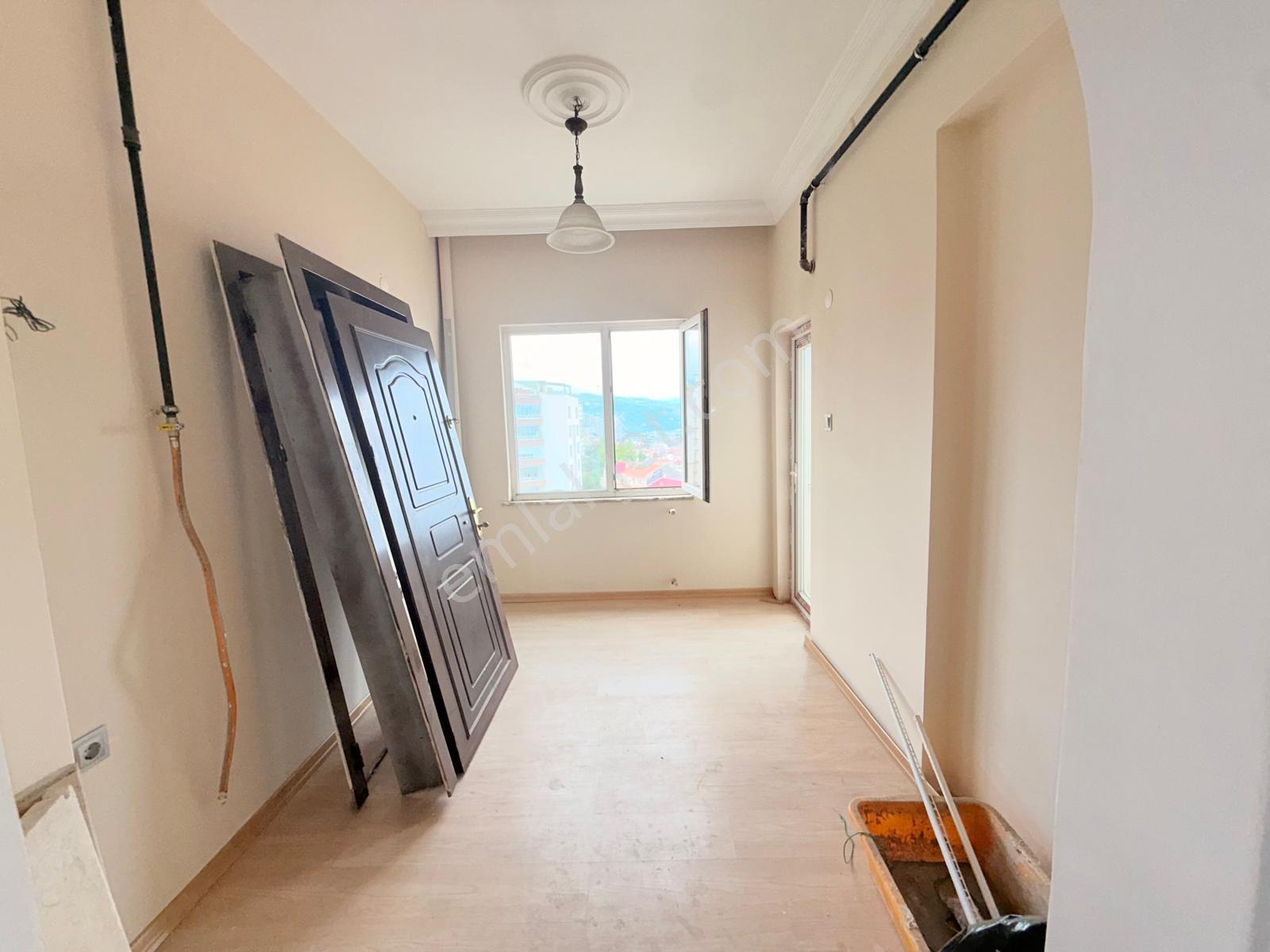 Karşıyaka'da Panoramik Manzaralı Masrafsız Acil Satılık Dublex - Görsel 15