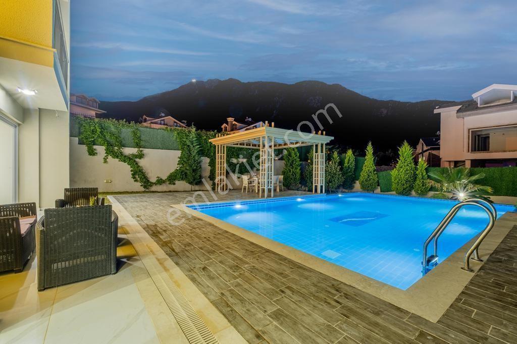 Luxury Villamdan Ölüdeniz'de 4+1 Lüks Villa - Görsel 11