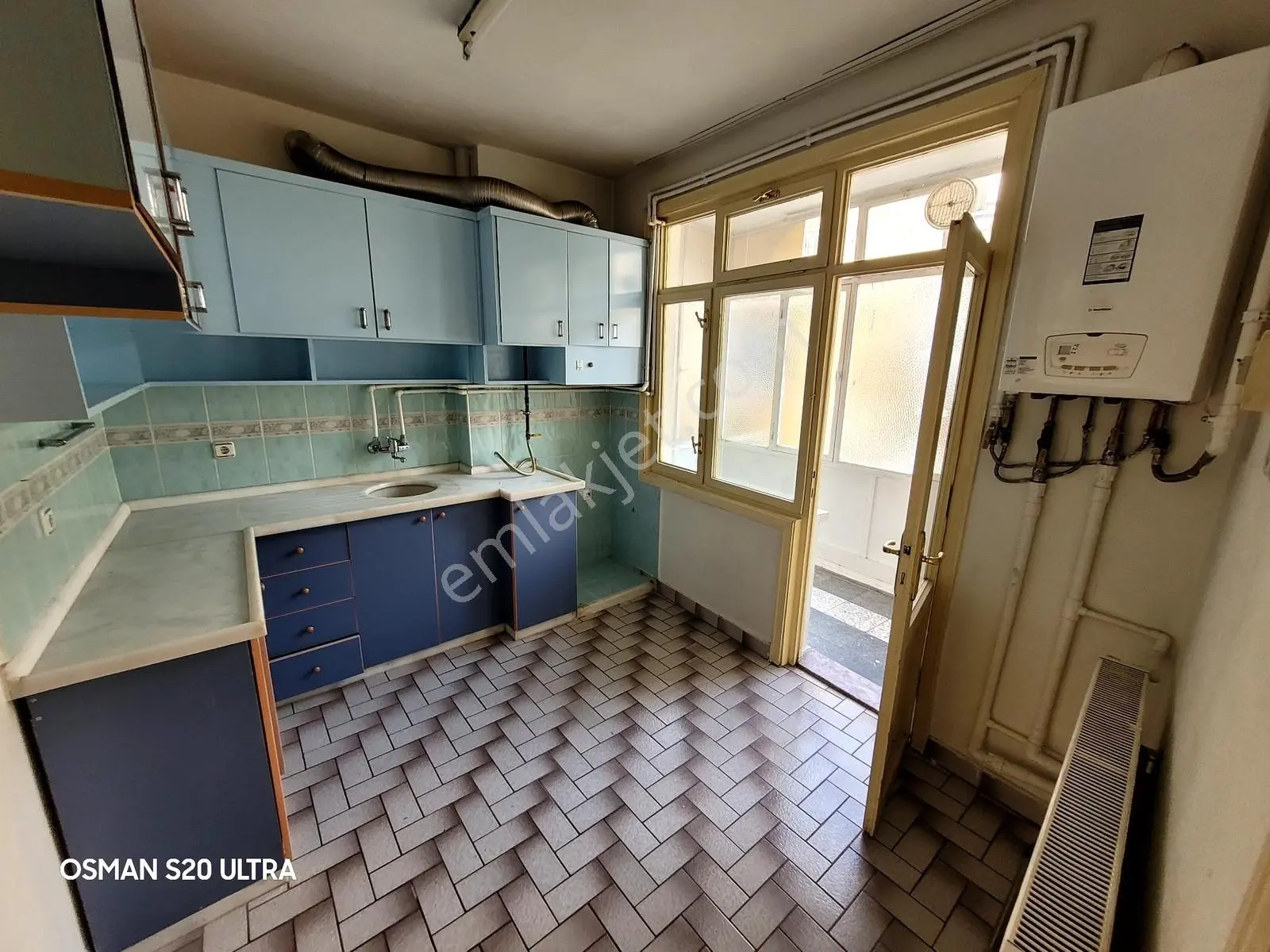 İhsaniye Mah. Arakat Asansörlü Oldukça Bakımlı 3+1 Daire