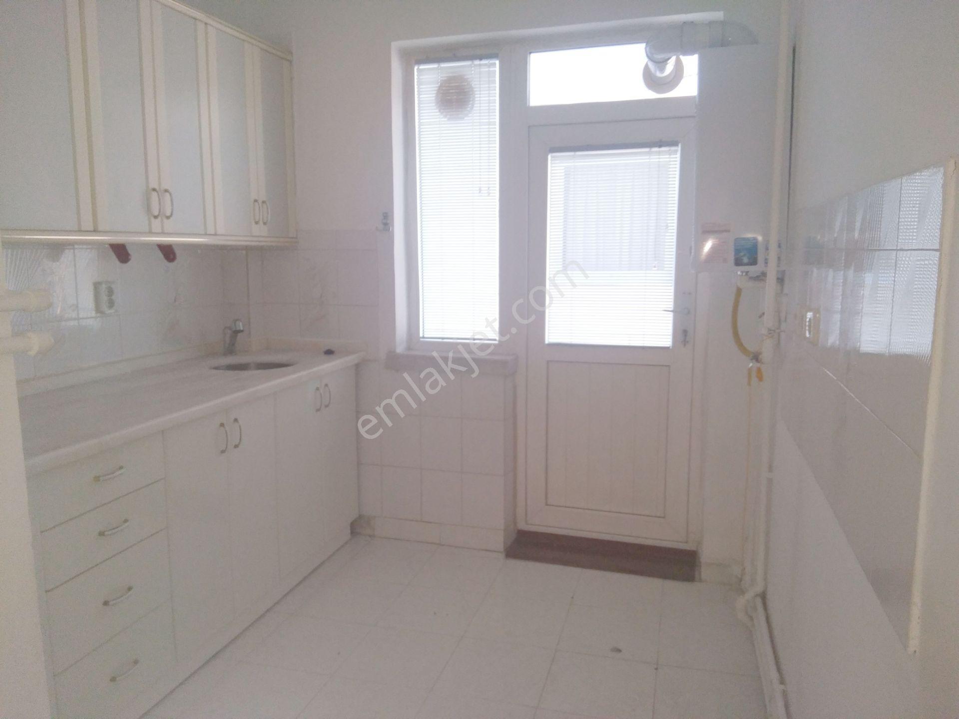 Çankaya Büklüm Sokak 3+1 Kombili 4. Kat Ön Cephe Kiracılı 10 Eylül Tahliye Edecek - Görsel 4