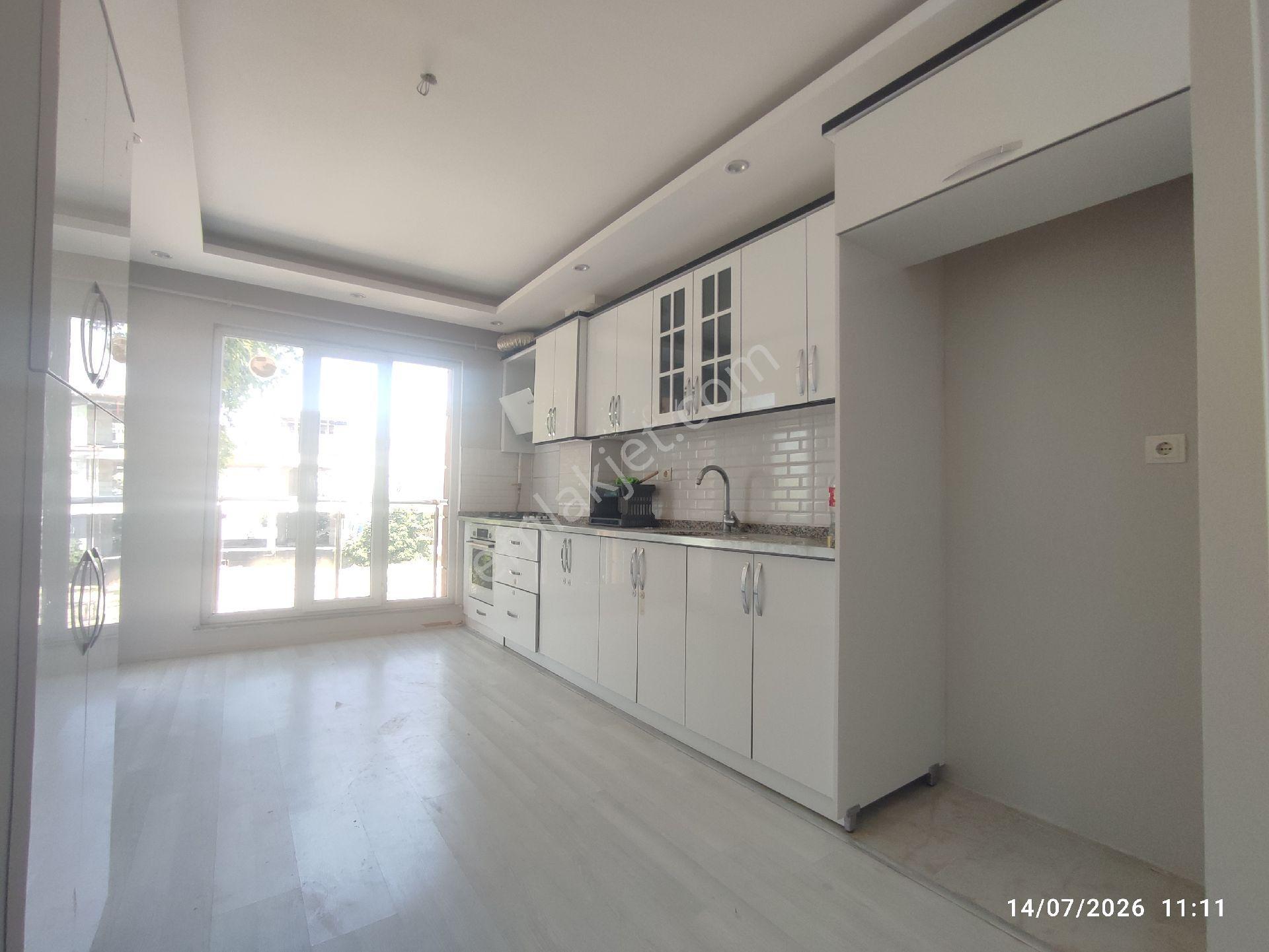 Alitaşı Mahallesinde Kiralık 3+1 Daire - Görsel 2