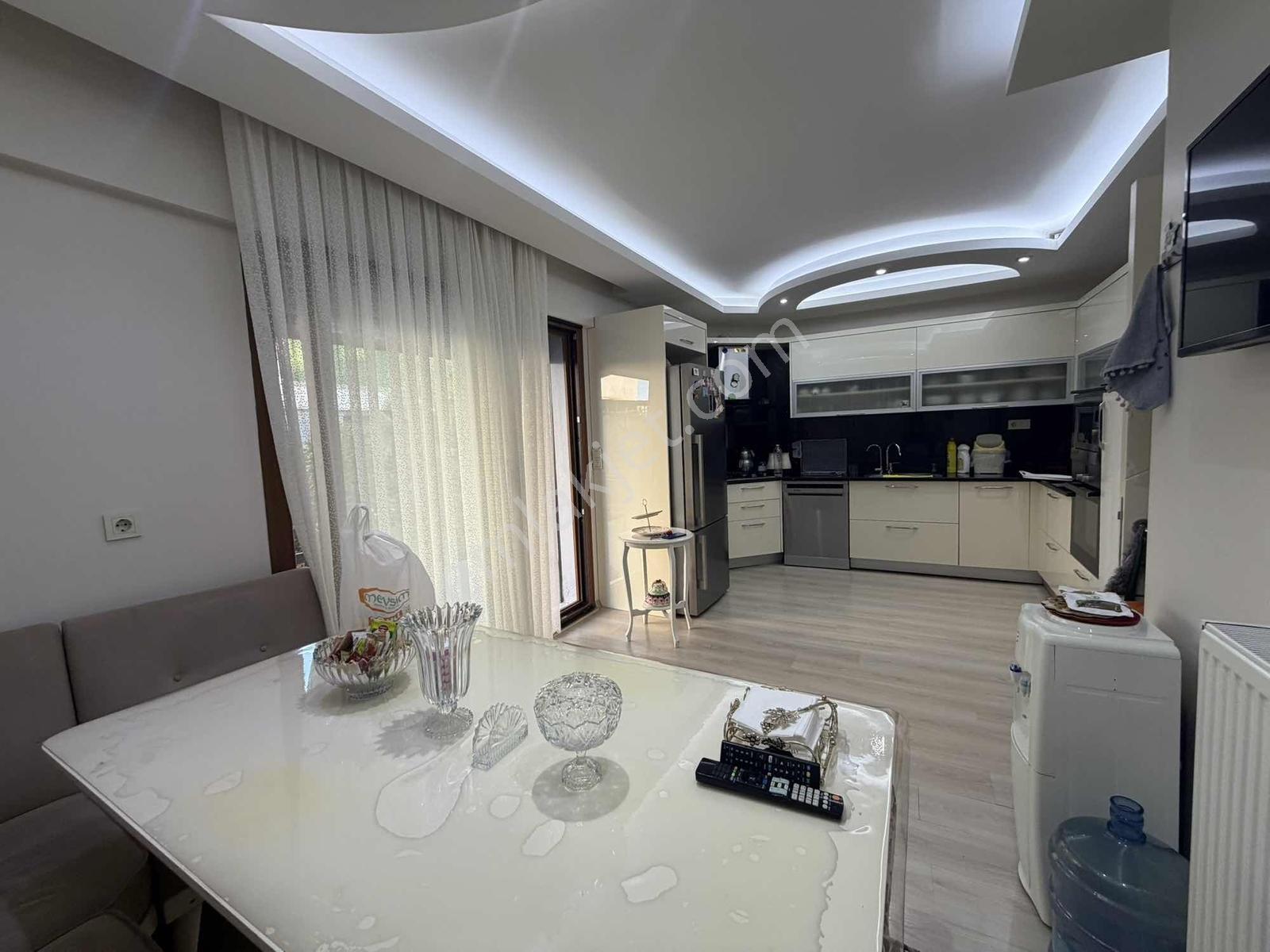 Menderes Kasımpaşa Mah De 270 M2 4+1 Ultra Lüks Satılık Villa - Görsel 4