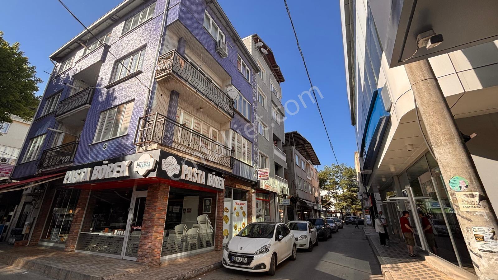 Osmangazi Hürriyet Mahallesinde Merkezi Konumda 4 Katlı Bina - Görsel 14