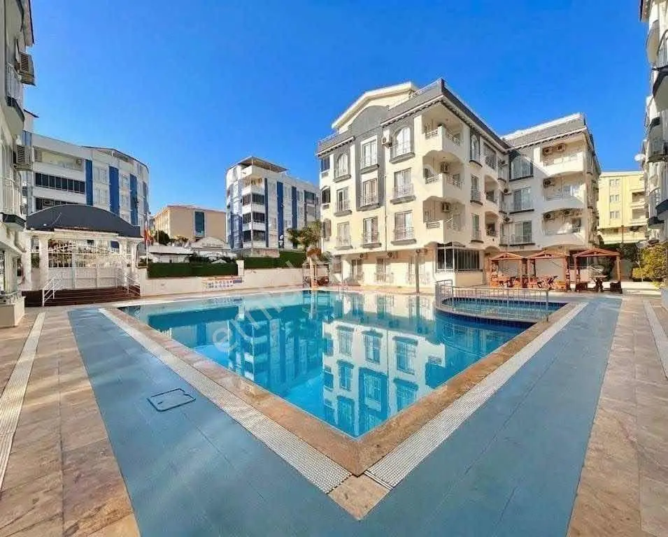 Didim Efeler Mahallesinde Tatil Köyü Konseptinde Satılık 2+1 Dai