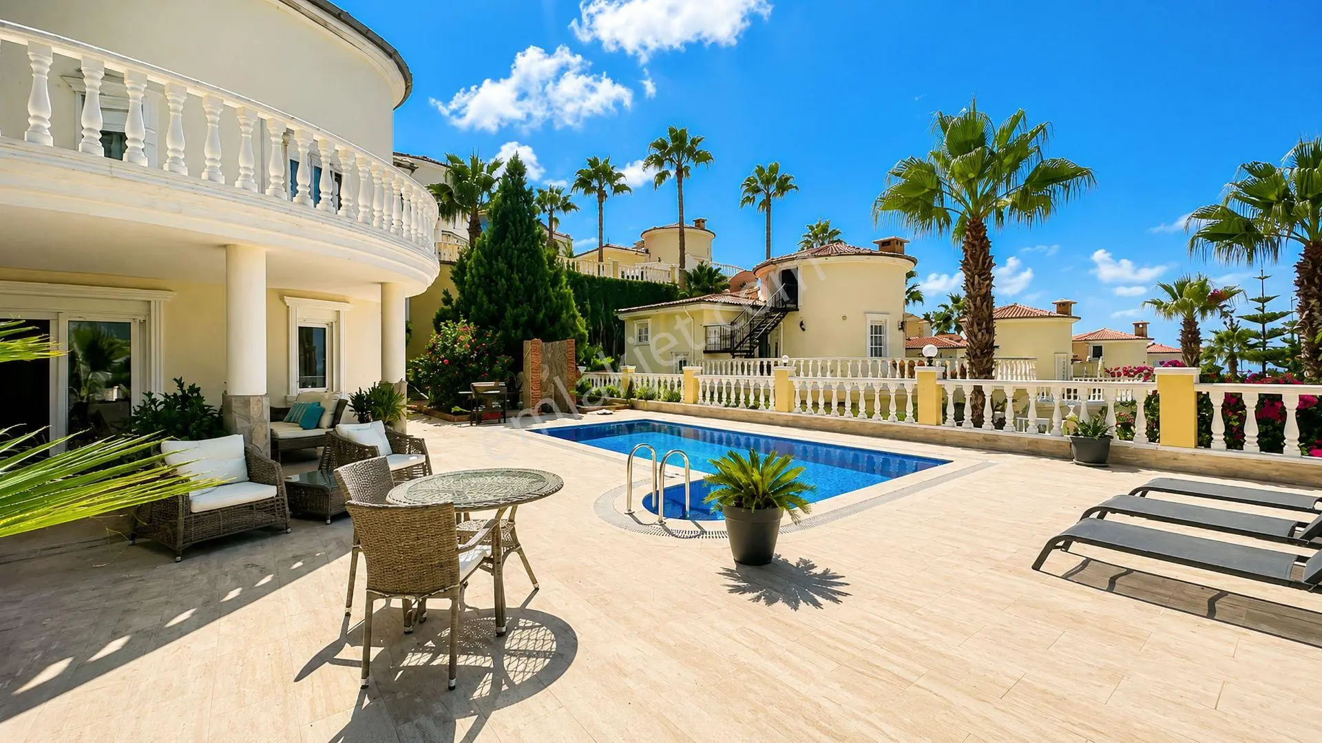 Alanya Kargıcak’ta Panoramik Manzaralı 680 M² Arsa İçinde Müstakil Havuzlu 3+1 Villa - Görsel 3