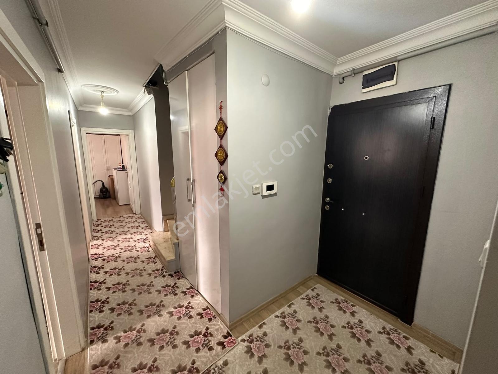 Özgürlük Mahallesinde Satılık Geniş 5+1 Dubleks Daire - Görsel 4