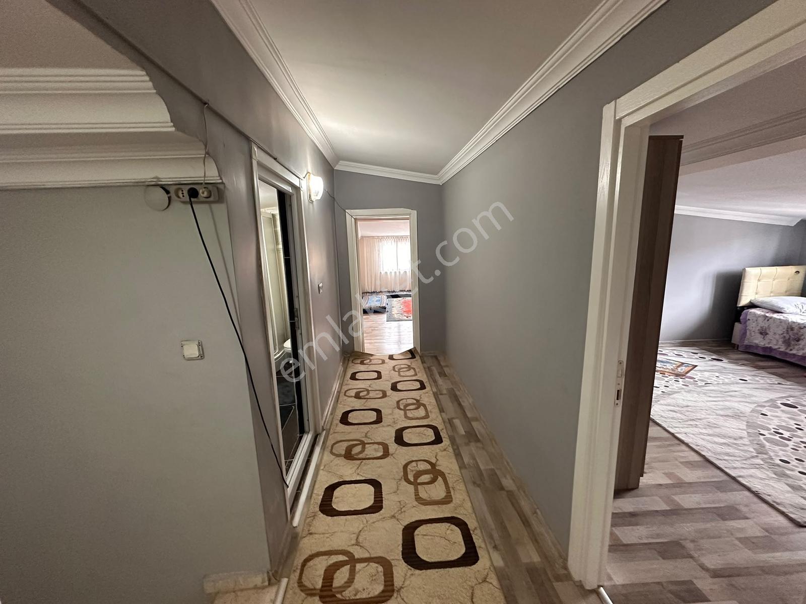 Özgürlük Mahallesinde Satılık Geniş 5+1 Dubleks Daire - Görsel 9