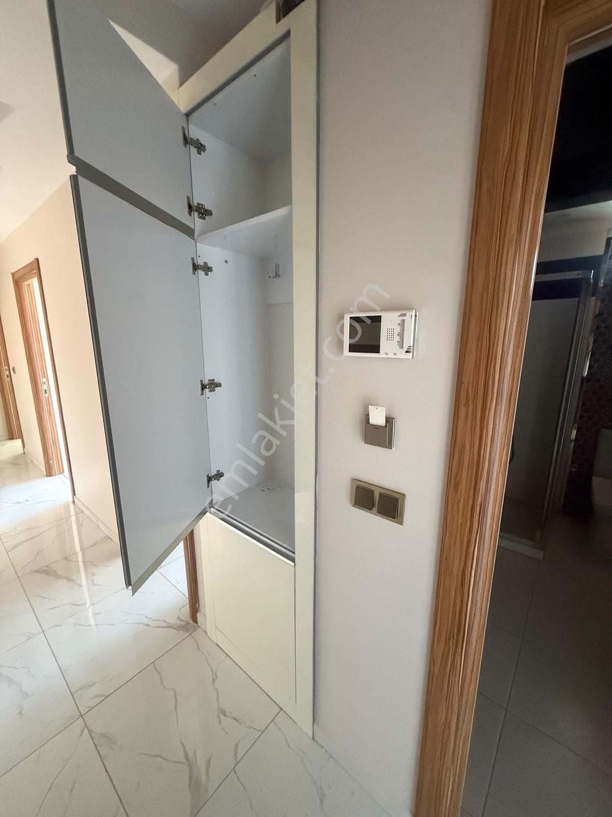 Çiğli Anadolu Caddesinde 2+1 Geniş Ferah Yeni Kiralık Daire ! - Görsel 4