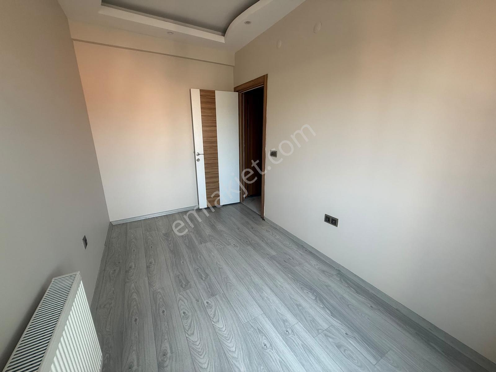 Çiğli Anadolu Caddesinde 2+1 Geniş Ferah Yeni Kiralık Daire ! - Görsel 16