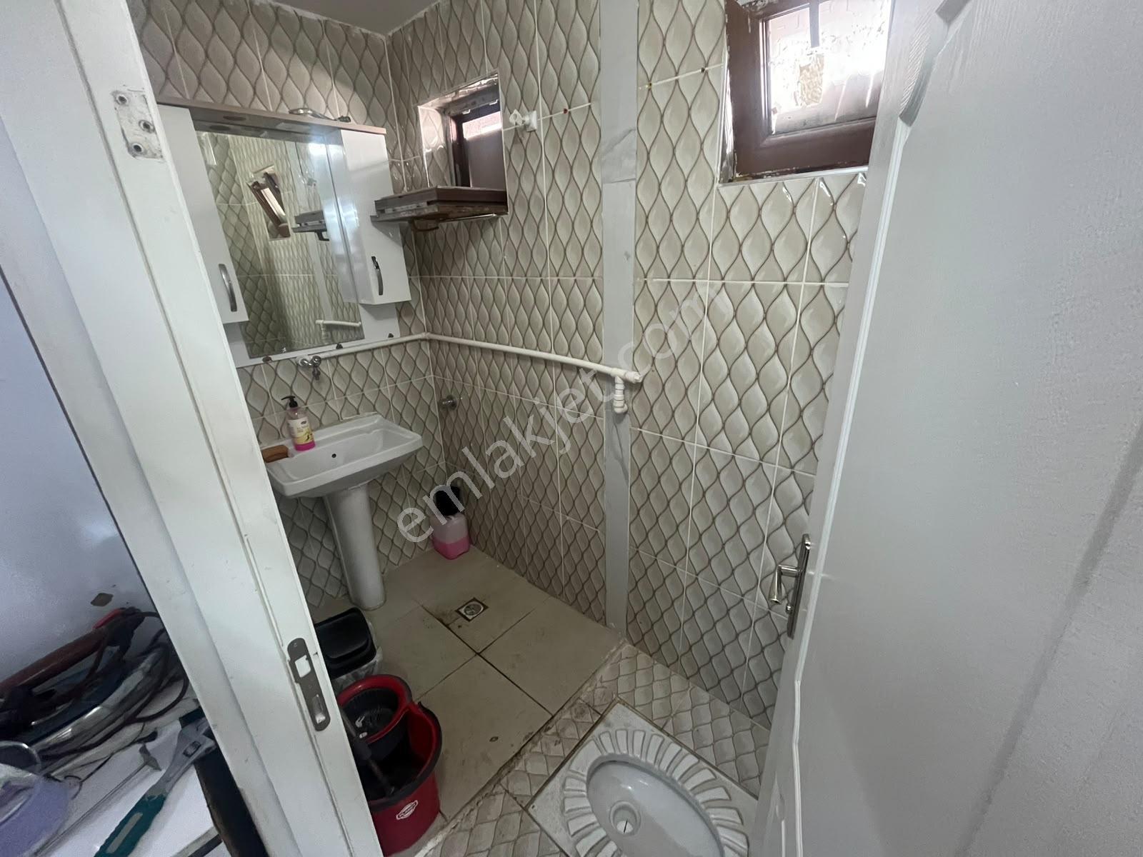 Asım Gündüz Caddesi Üzerinde Satılık Dükkan - Görsel 16