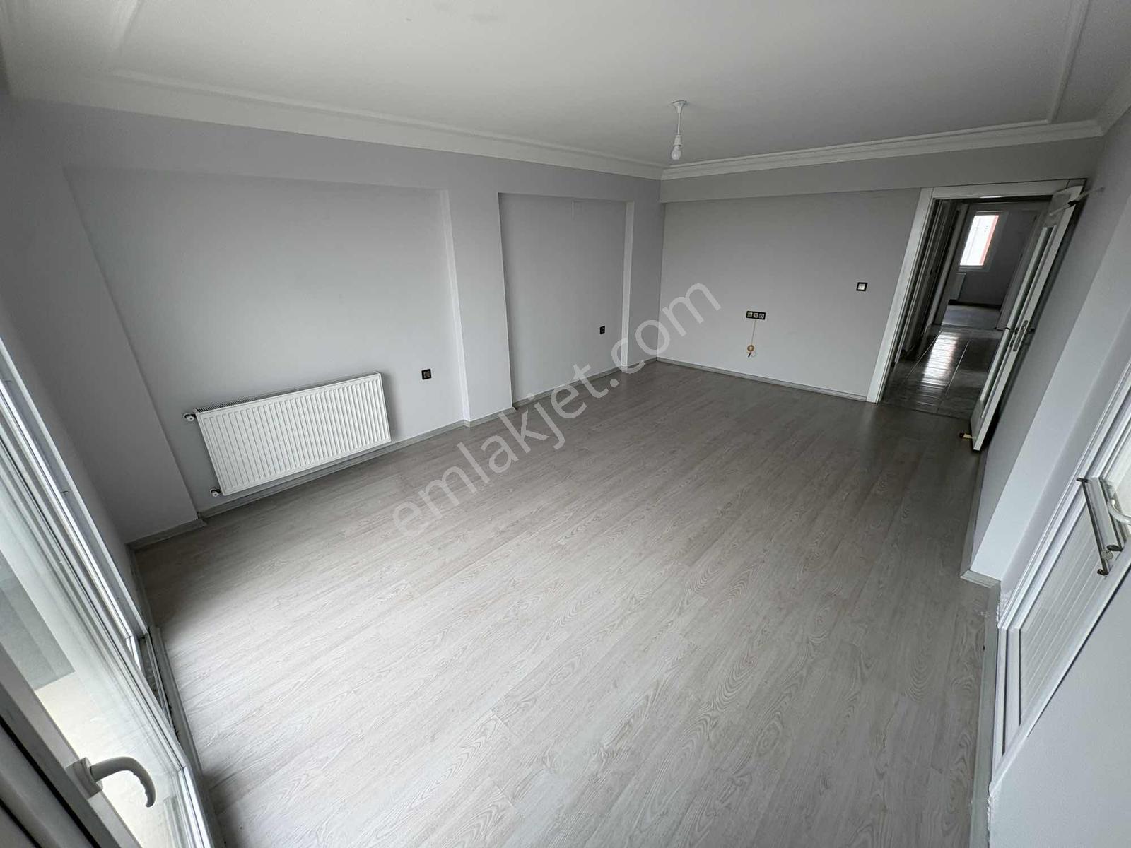 Kozan Yolu Üzeri Kiralık 3+1 K.m Geniş Daire