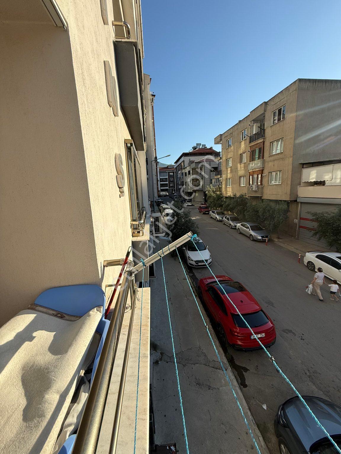 Alaşehir Kurtuluş Mah’de Satılık Eşyalı Geniş Balkonlu Yatırım Fırsatı - Görsel 15