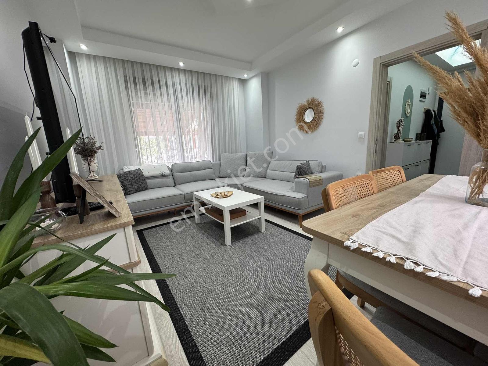 Öğretmenler Mahallesi Eşyalı Ve Krediye Uygun 3+1 Villa - Görsel 42