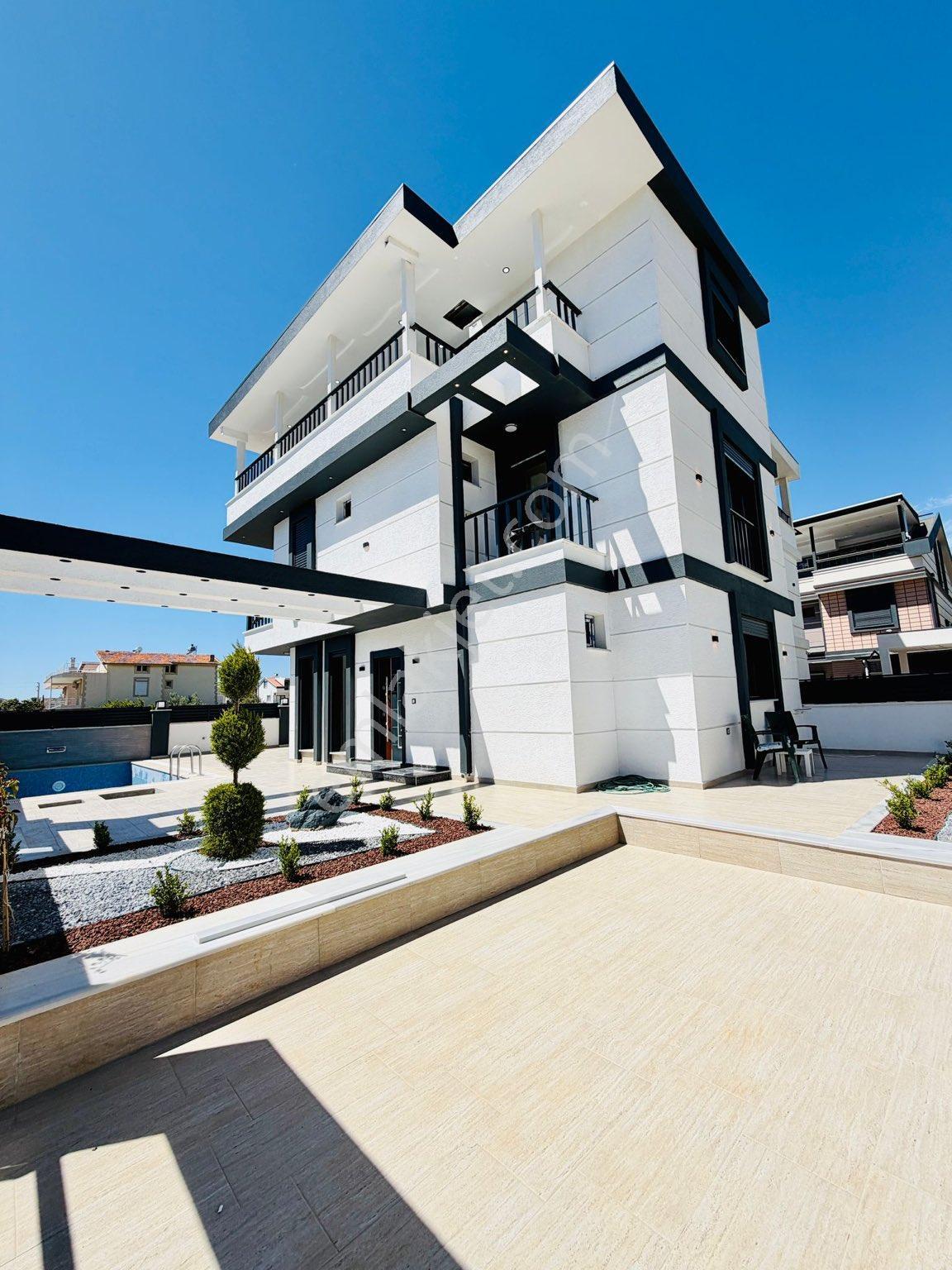 Didim Altınkumda Denize Yakın Lüks Müstakil 4+1 Villa - Görsel 2