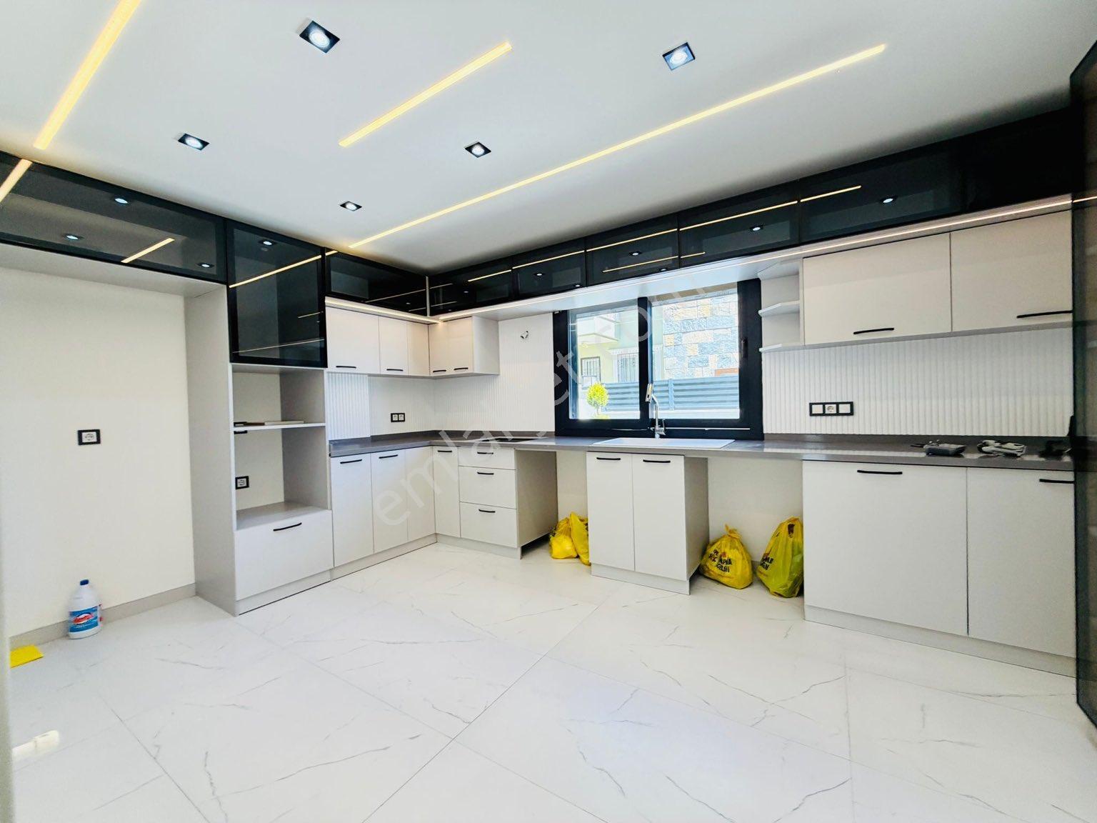Didim Altınkumda Denize Yakın Lüks Müstakil 4+1 Villa - Görsel 23