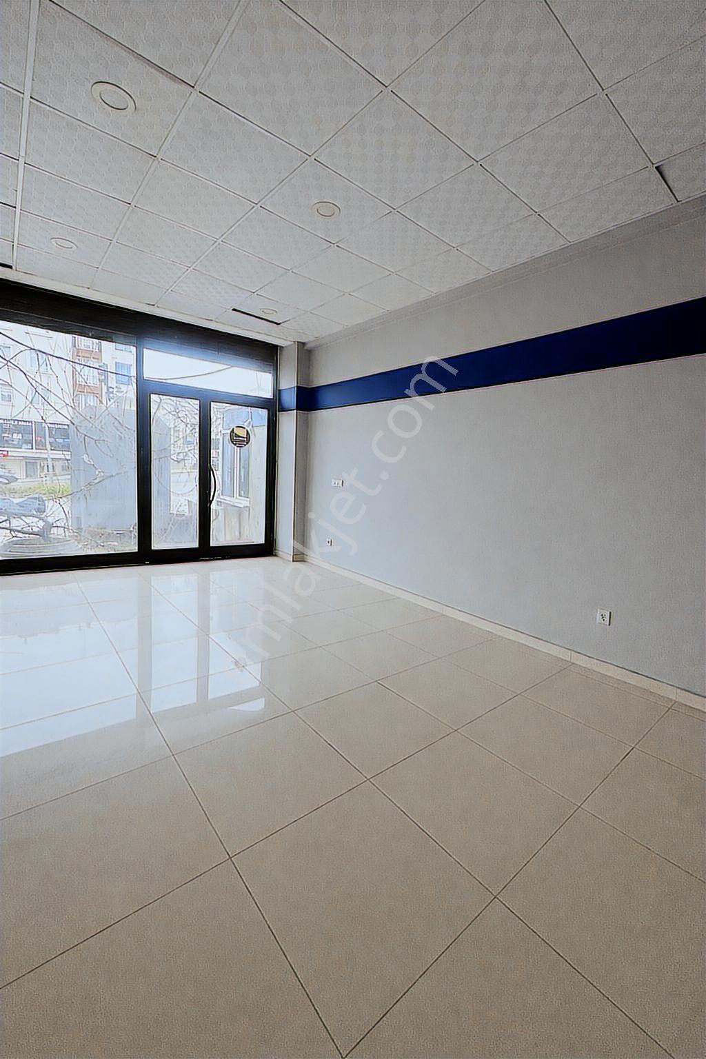 Beylikdüzü Yakuplu'da 121 M² Geniş Cepheli Satılık Dükkan - Görsel 9